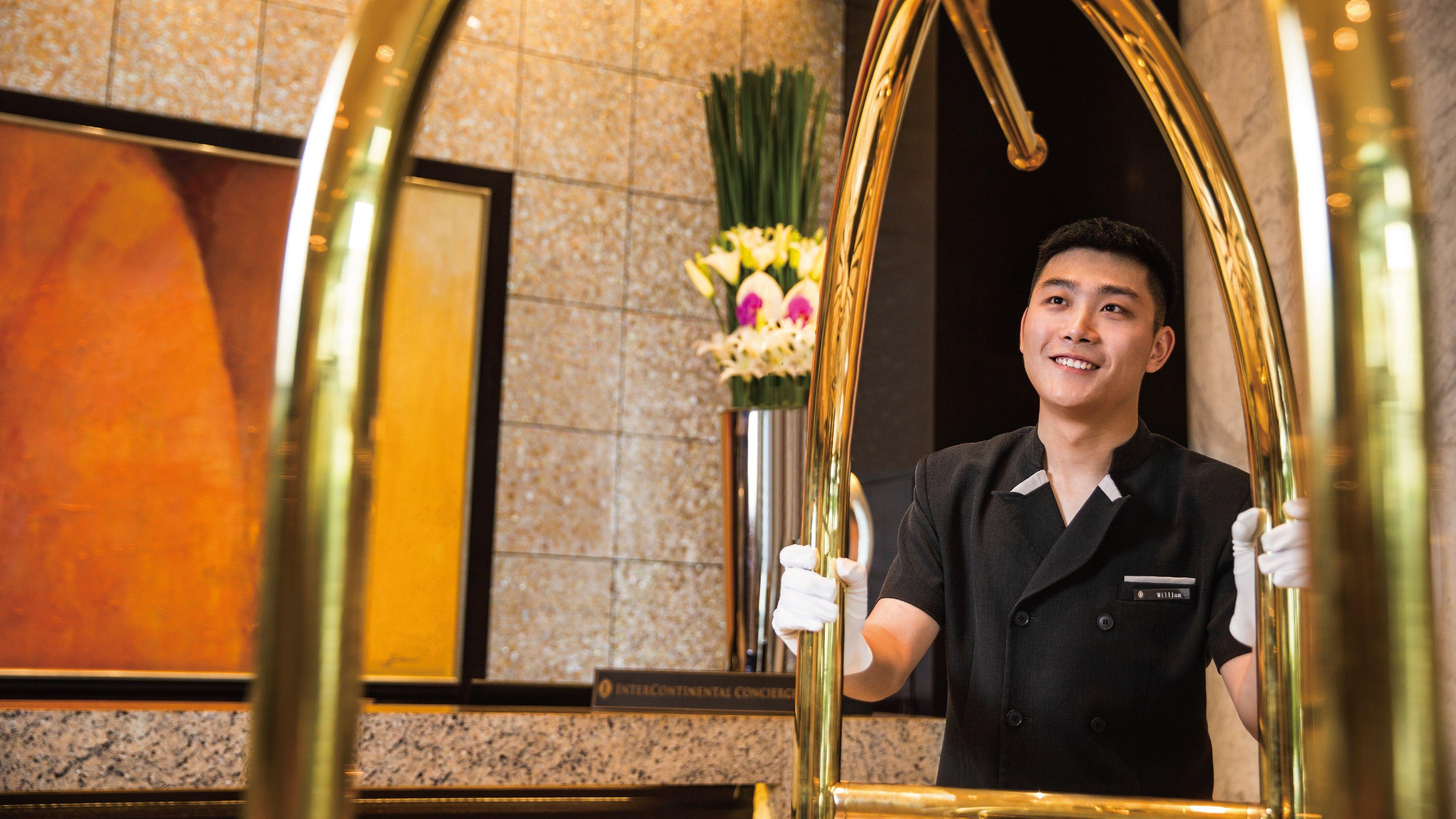 Intercontinental Shanghai Pudong By Ihg Екстериор снимка
