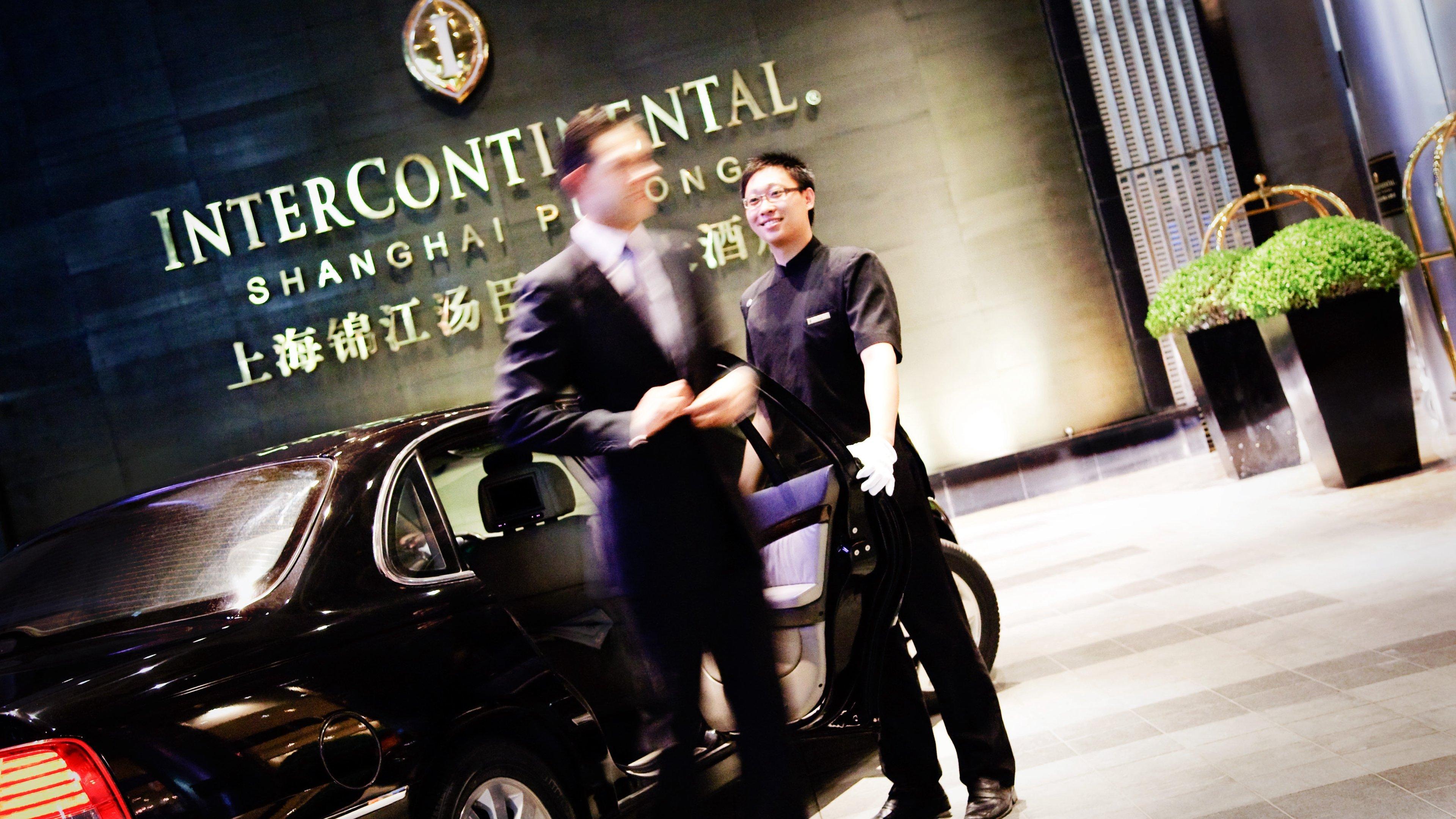 Intercontinental Shanghai Pudong By Ihg Екстериор снимка