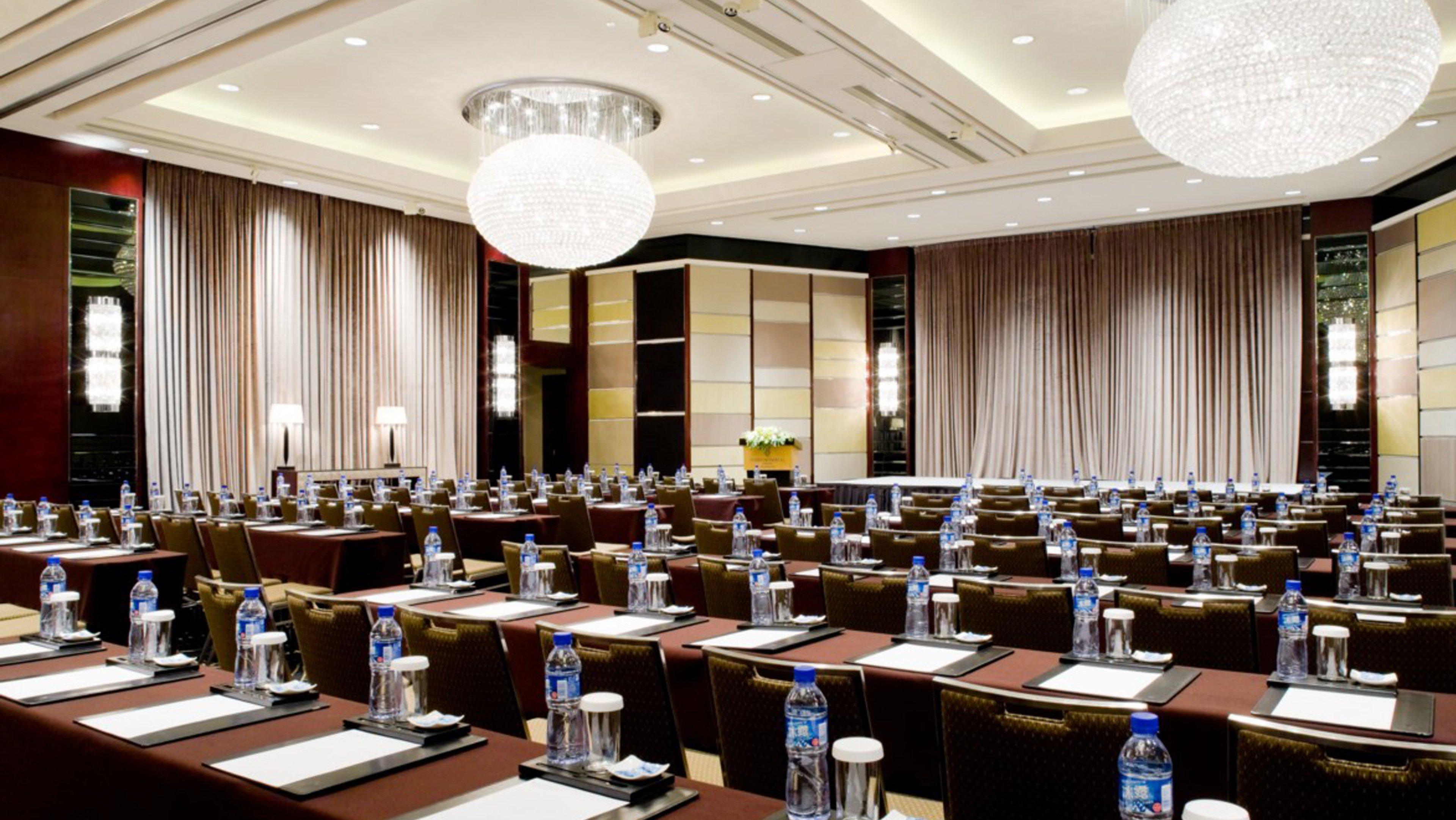Intercontinental Shanghai Pudong By Ihg Екстериор снимка