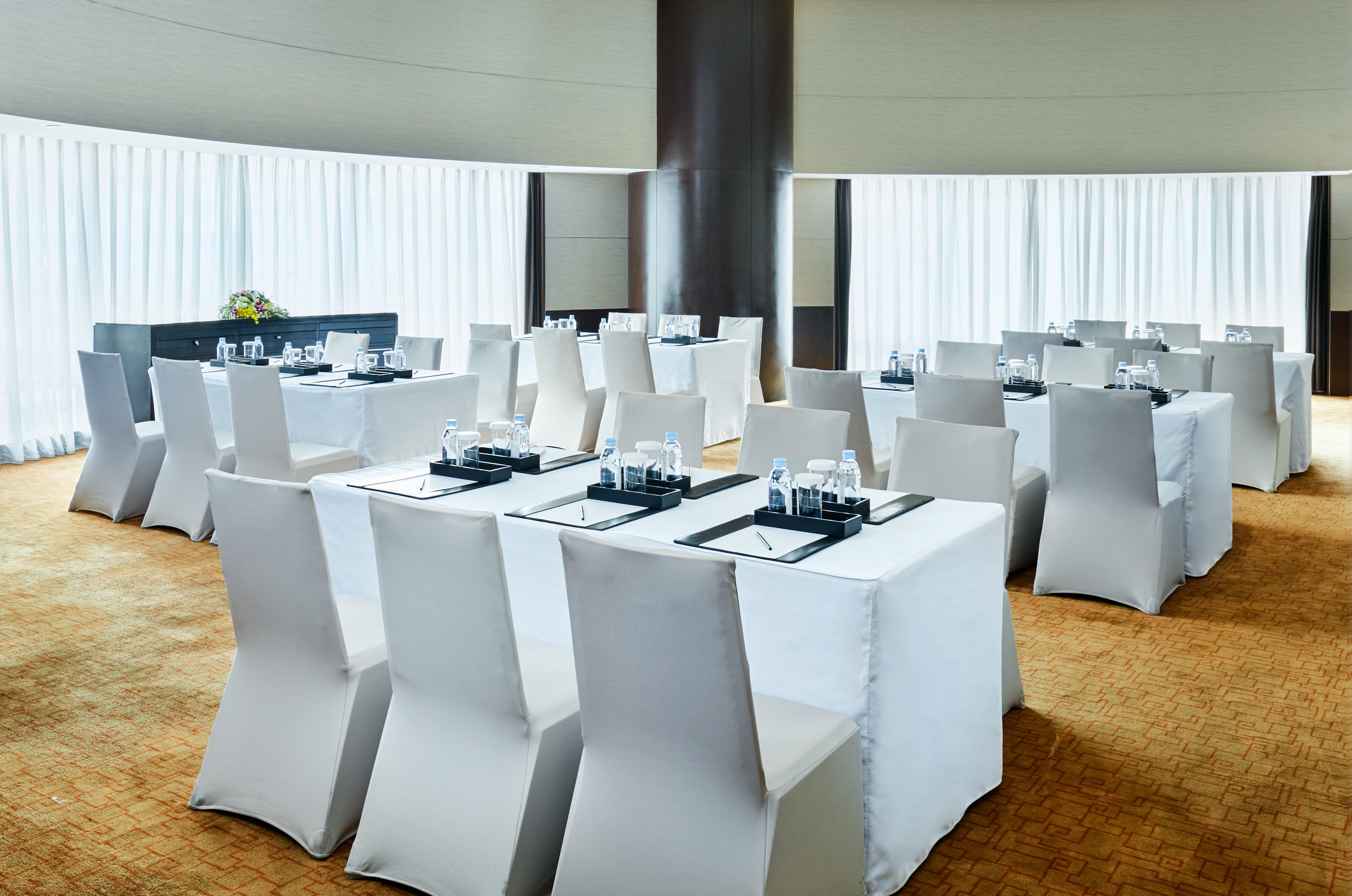 Intercontinental Shanghai Pudong By Ihg Екстериор снимка