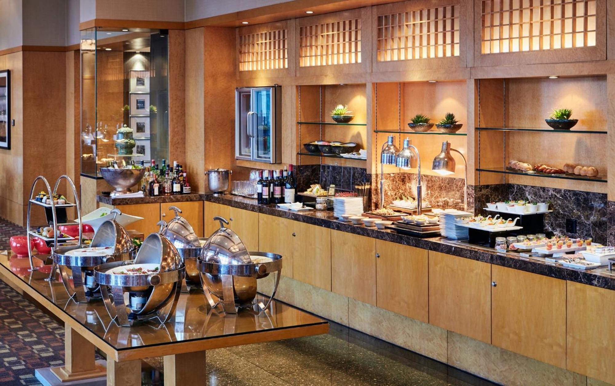 Intercontinental Shanghai Pudong By Ihg Екстериор снимка