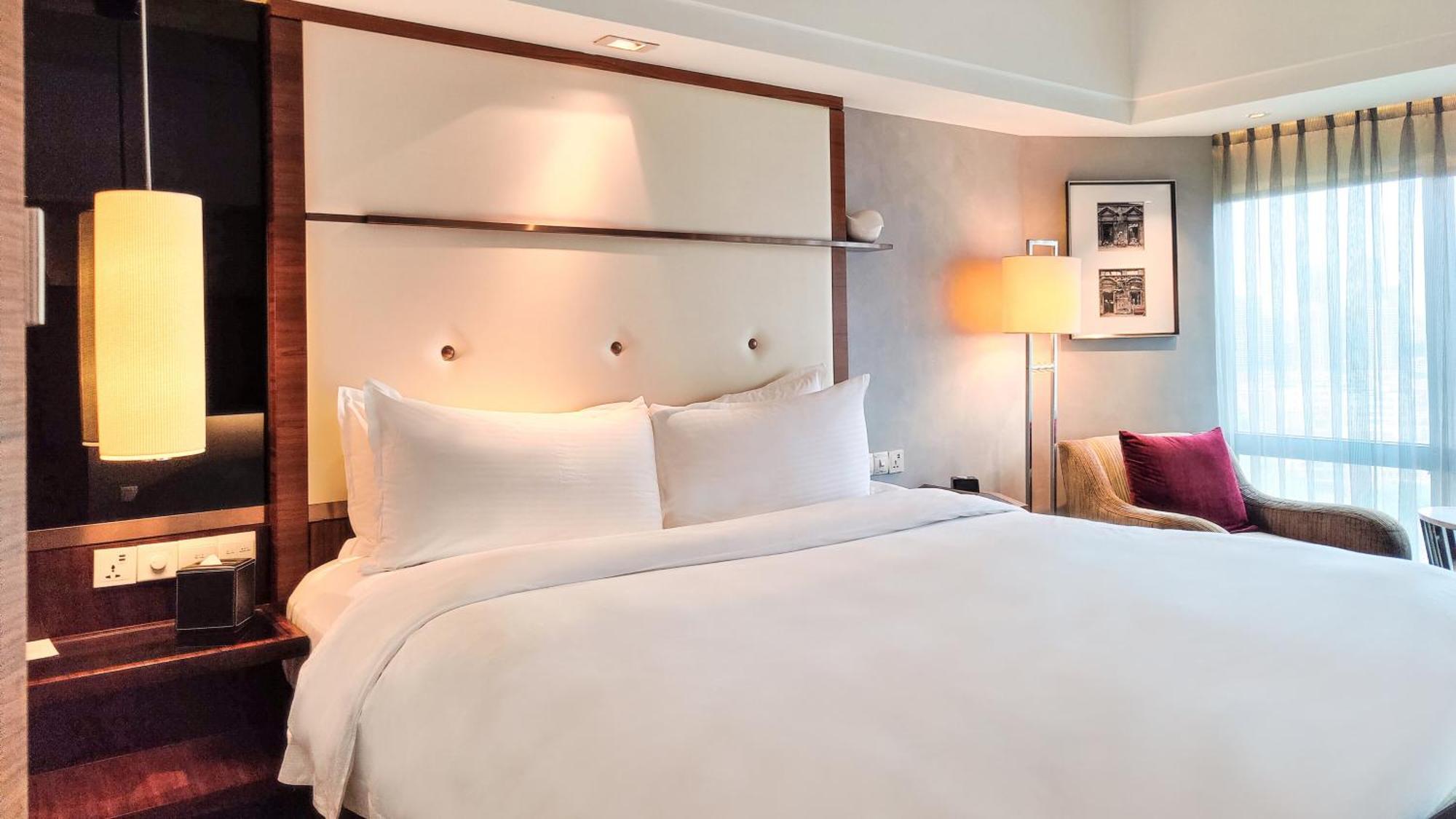 Intercontinental Shanghai Pudong By Ihg Екстериор снимка