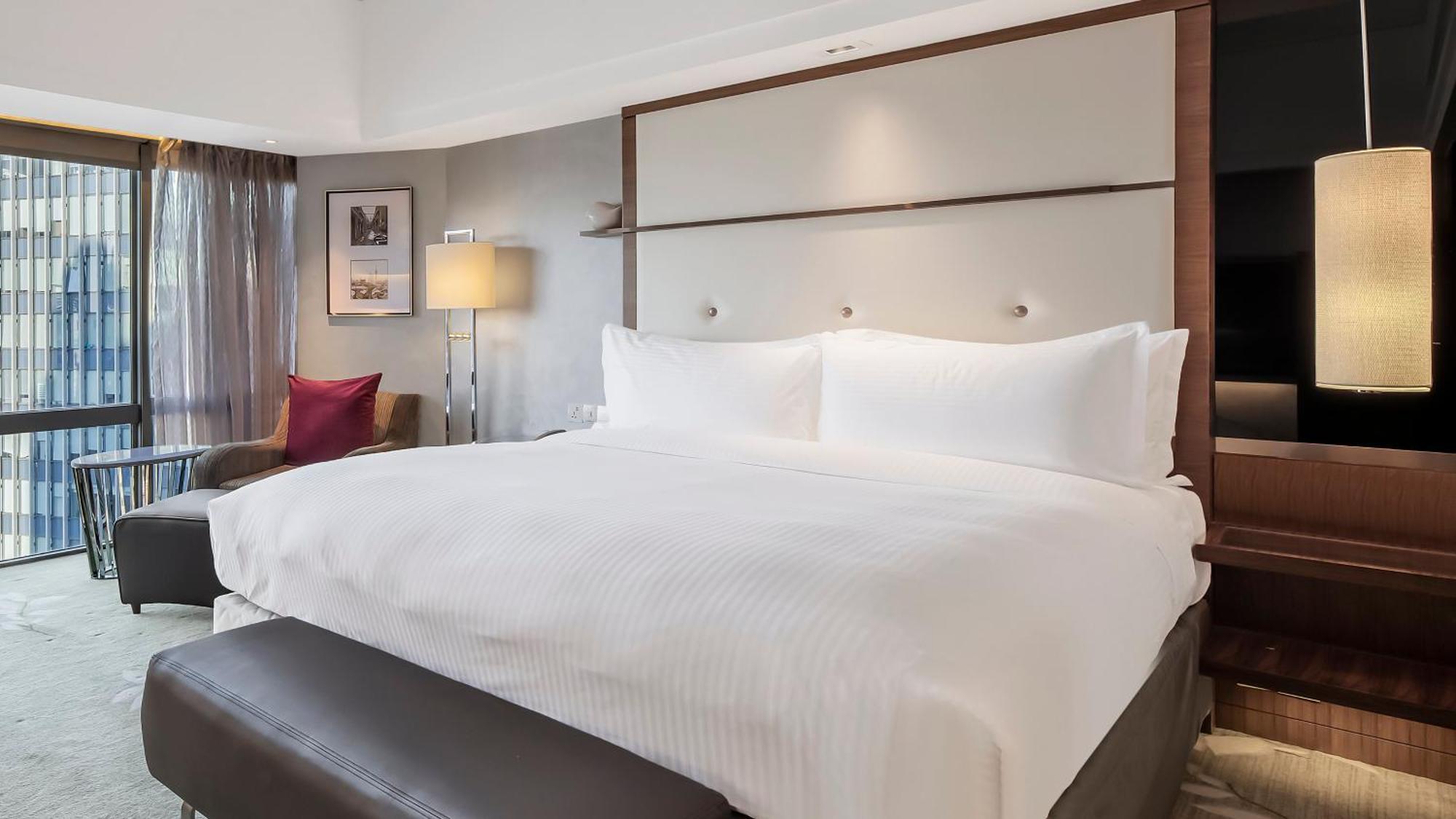 Intercontinental Shanghai Pudong By Ihg Екстериор снимка